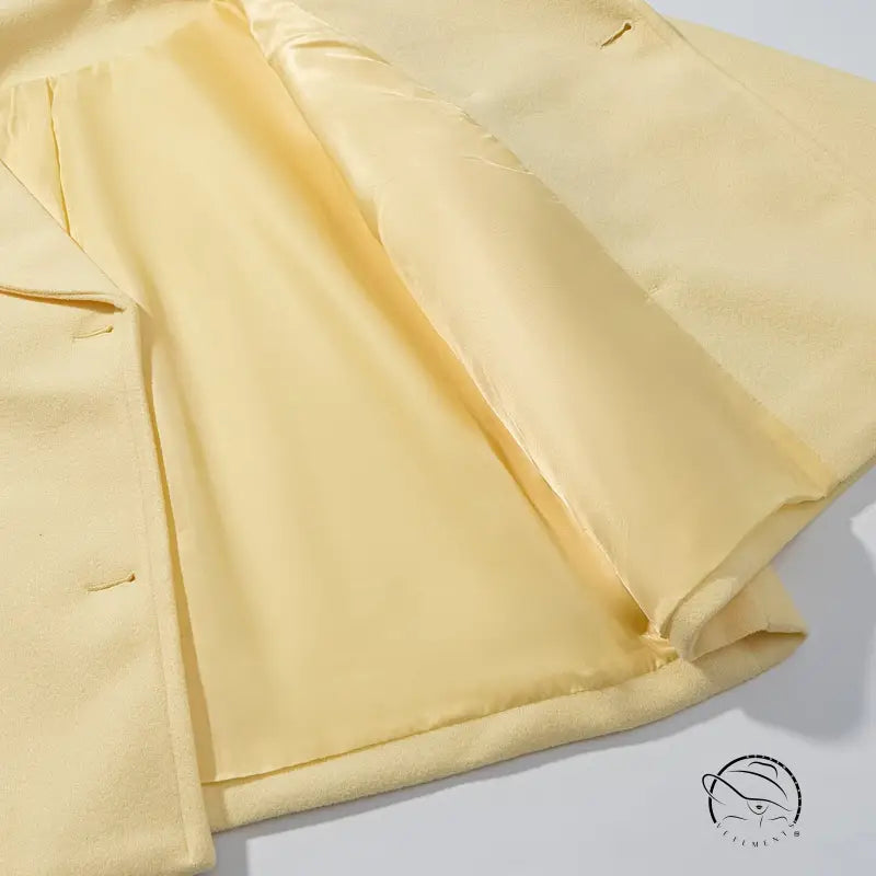 Yellow satin blazer in langry fashion, single-breasted with pocket detail