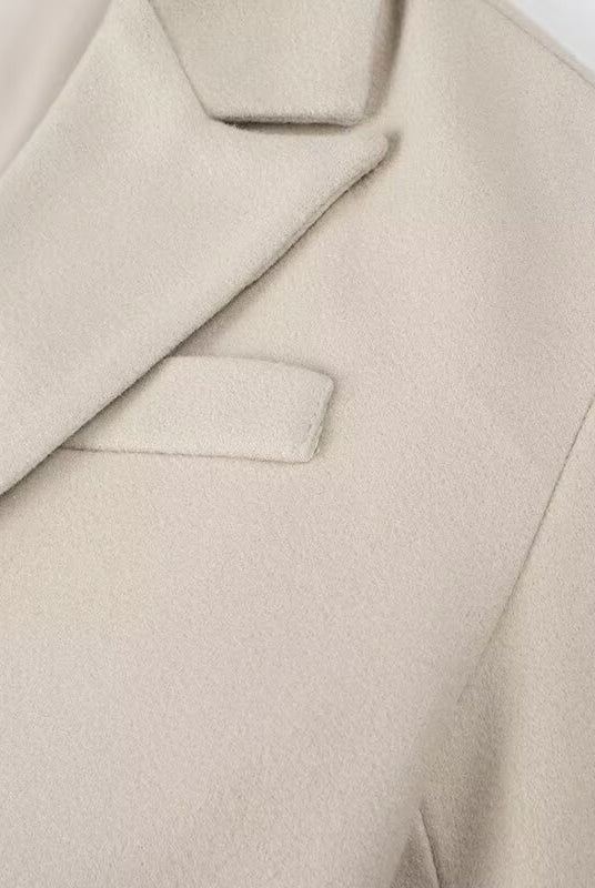 Langry fashion cream wool blazer with notched lapel in trench style