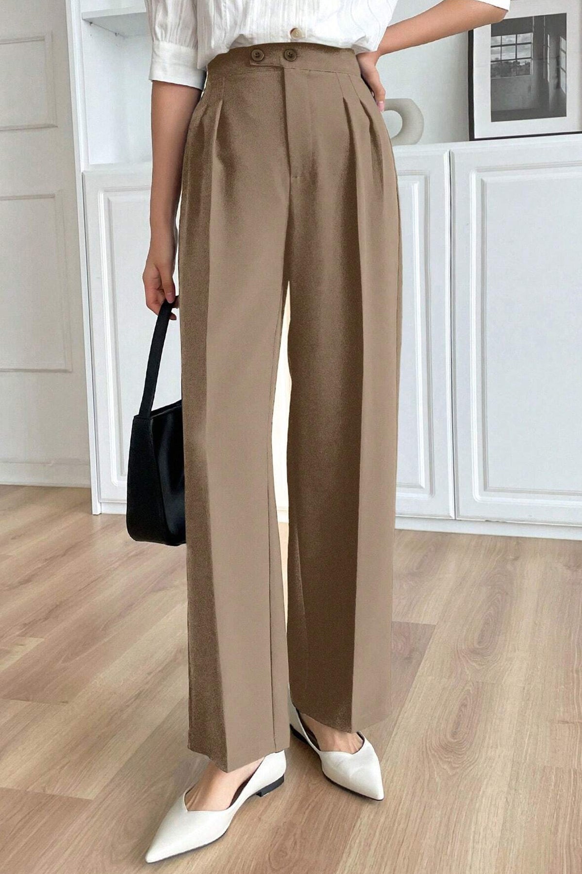 Beige high-waisted wide-leg Langry fashion pants with pleats and white flats