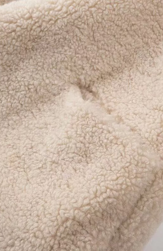 Elegant Polo Collar Langry Furry Coat with Cream Sherpa Blanket Texture