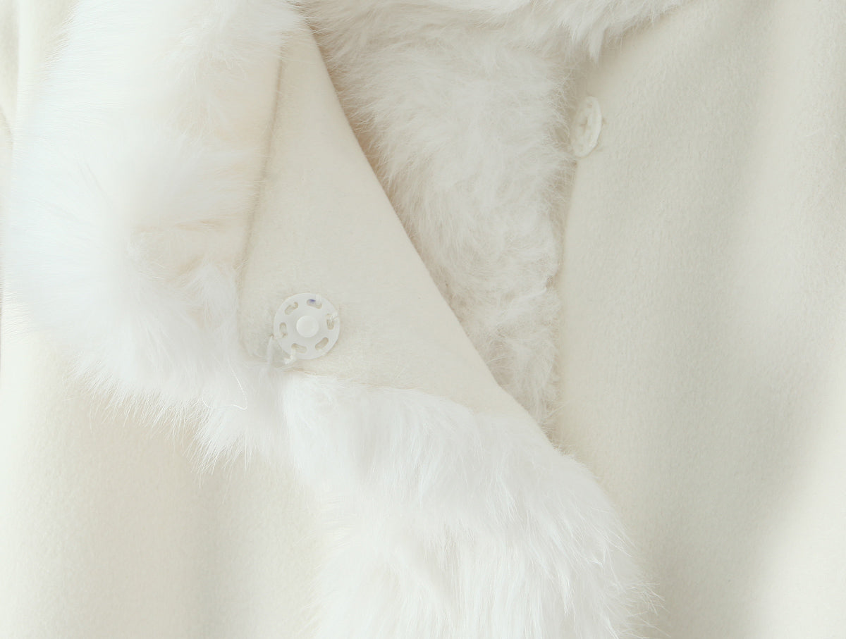 Elegant langry fashion woolen jacket with white shirt and fur collar