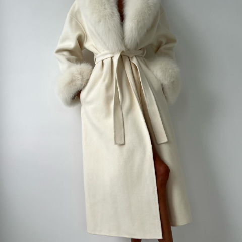Elegant Langry fashion white woolen coat with big fur collar and belt