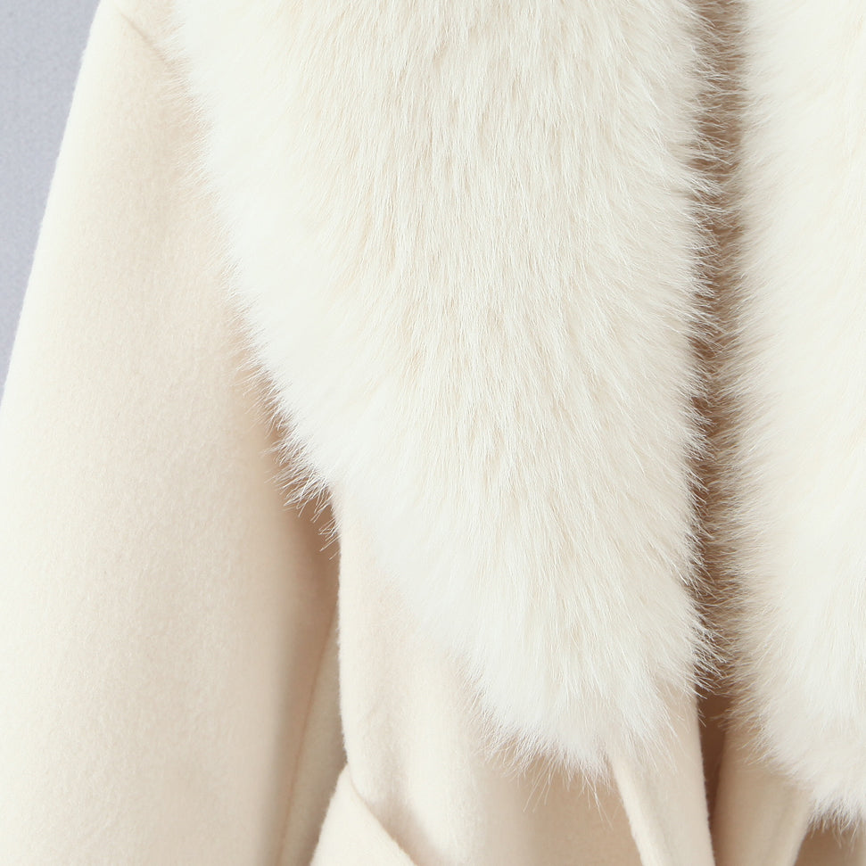 Elegant langry fashion cream fur vest with brown stripe in white wool coat