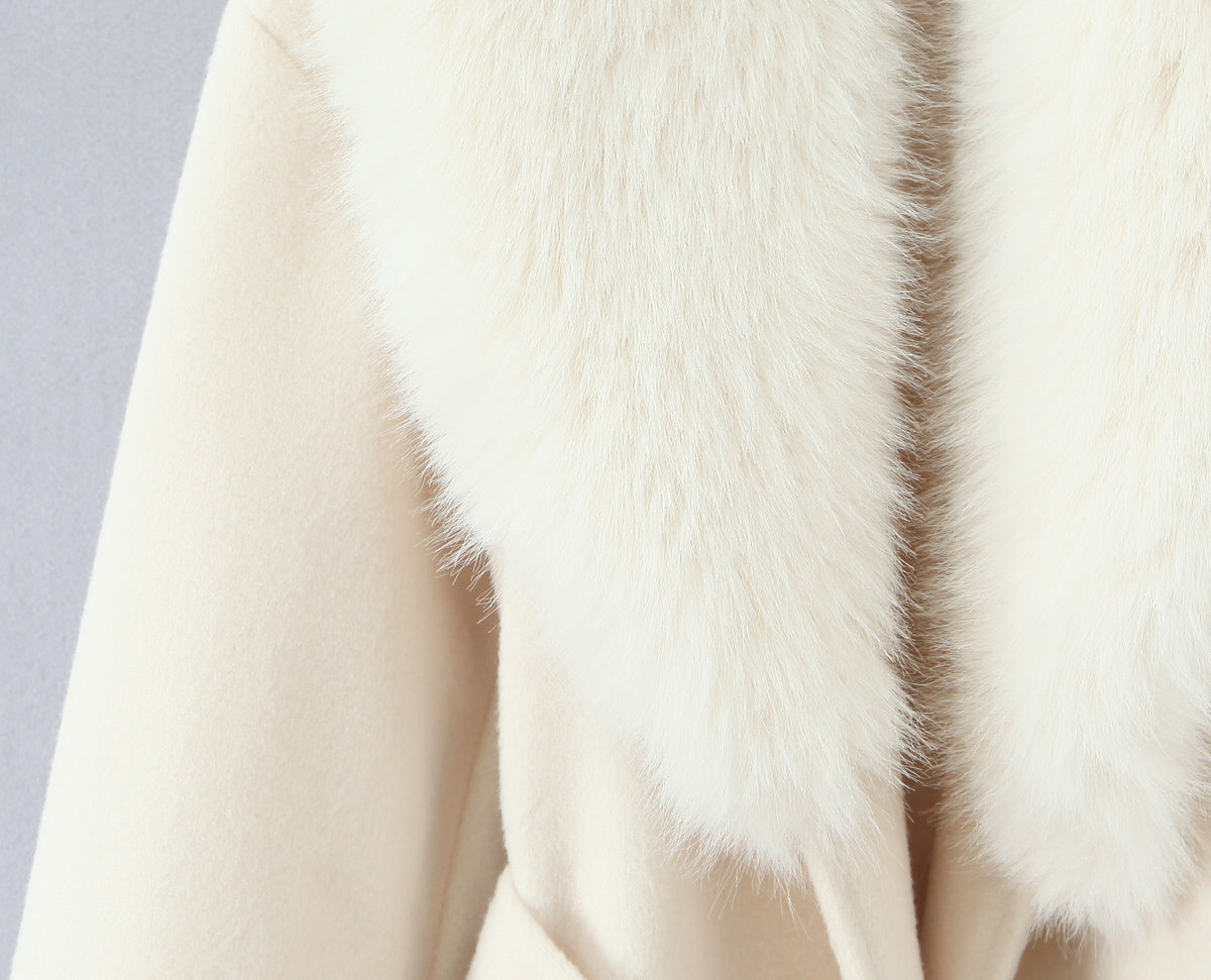 Elegant langry fashion cream fur vest with brown stripe in white wool coat