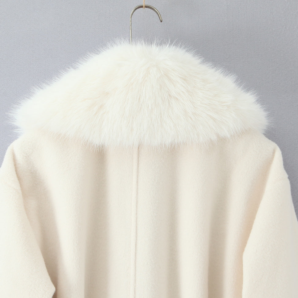 Elegant langry fashion white woolen long coat with cream fur-trimmed hood