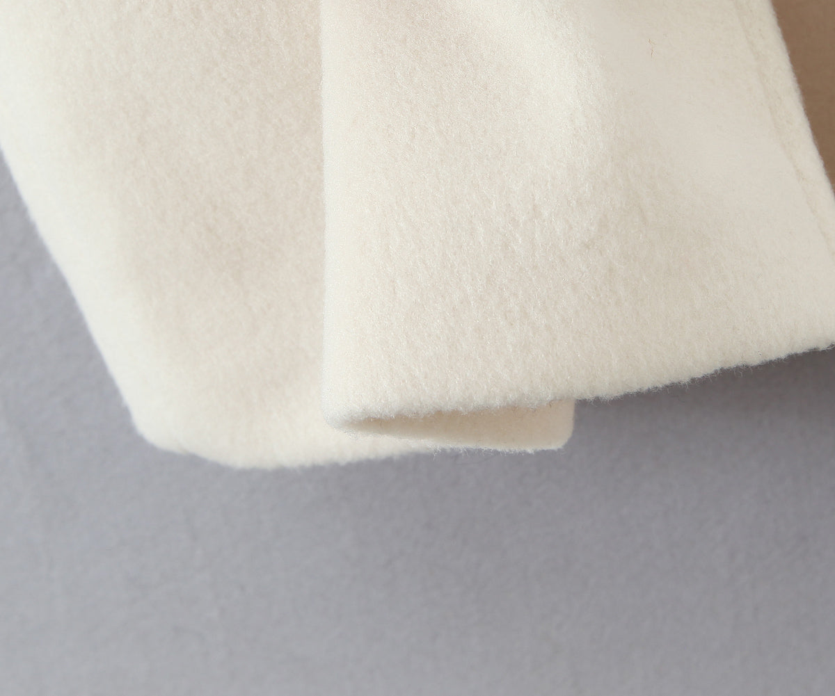 Elegant langry fashion white woolen coat with fluffy cushion detail