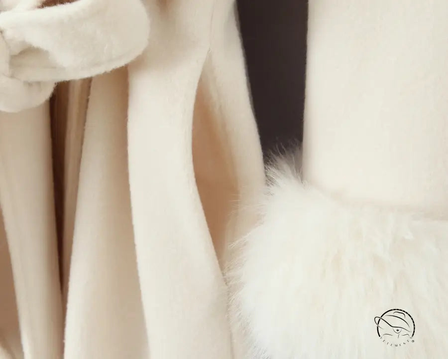 Elegant langry big fur collar belt white woolen long coat in fluffy fashion ملابس