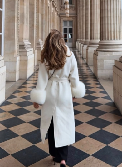 Elegant langry fashion white woolen long coat with big fur collar and belt
