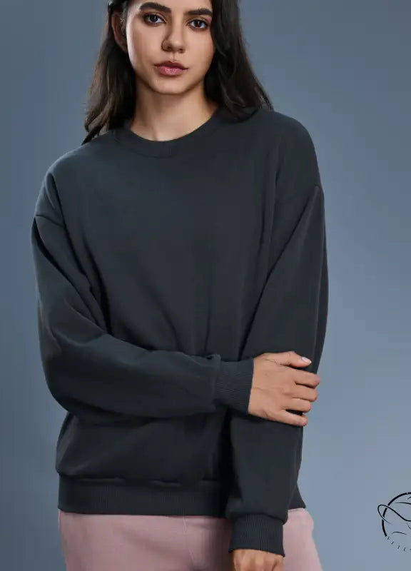 Charcoal gray long sleeve crewneck sweatshirt in soft cotton blend fashion