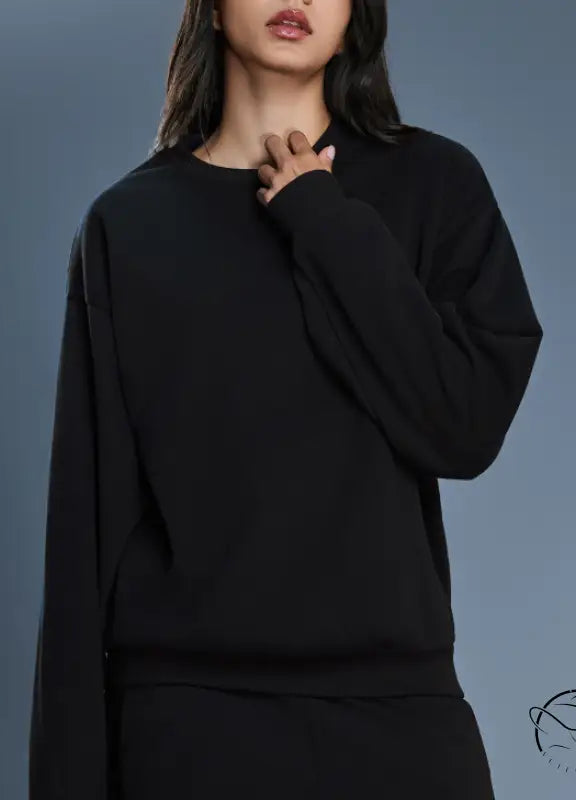 Black long sleeve oversized velvet hoodie pullover in casual fashion
