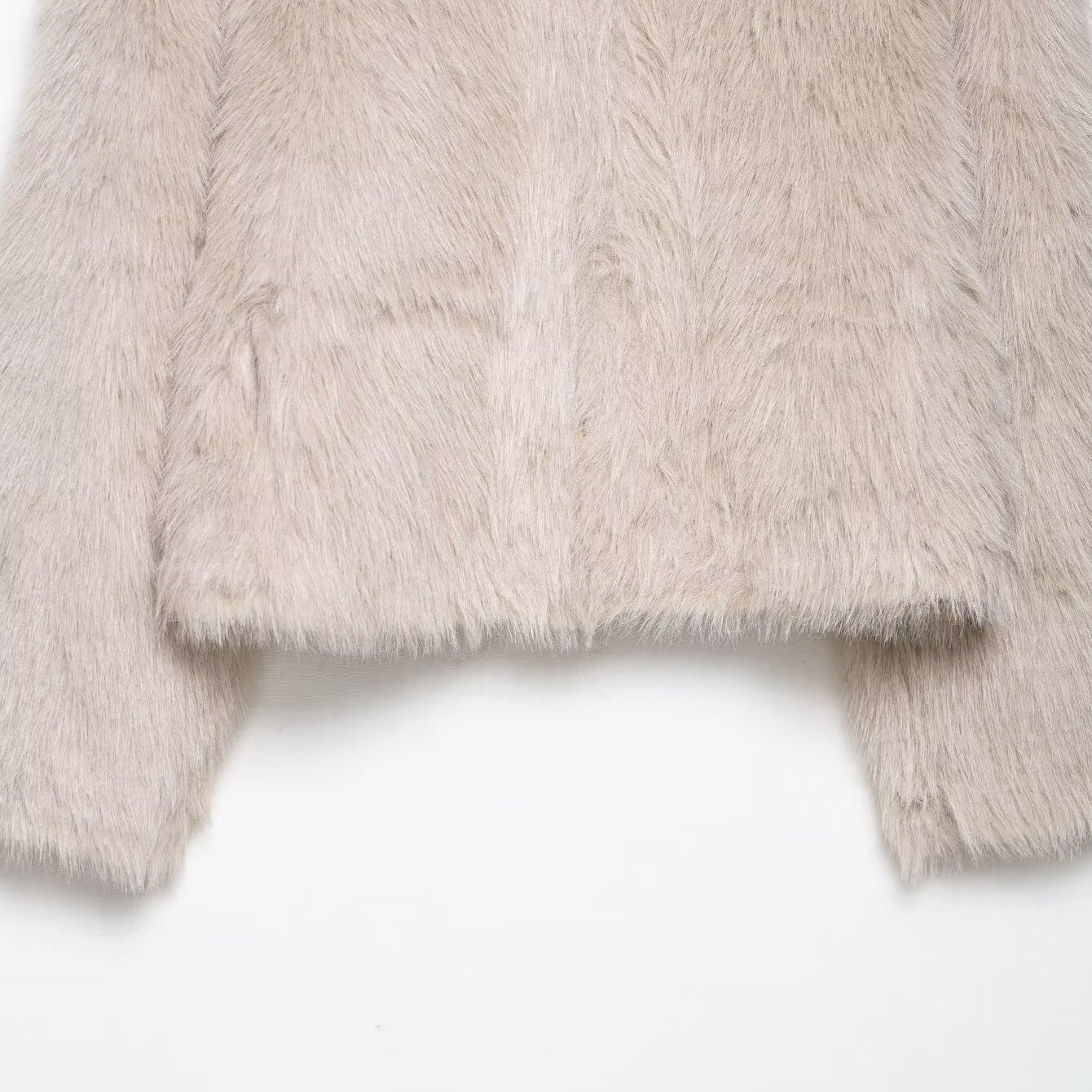 Fashionable beige faux fur vest with hood and zipper in Langry wool jacket