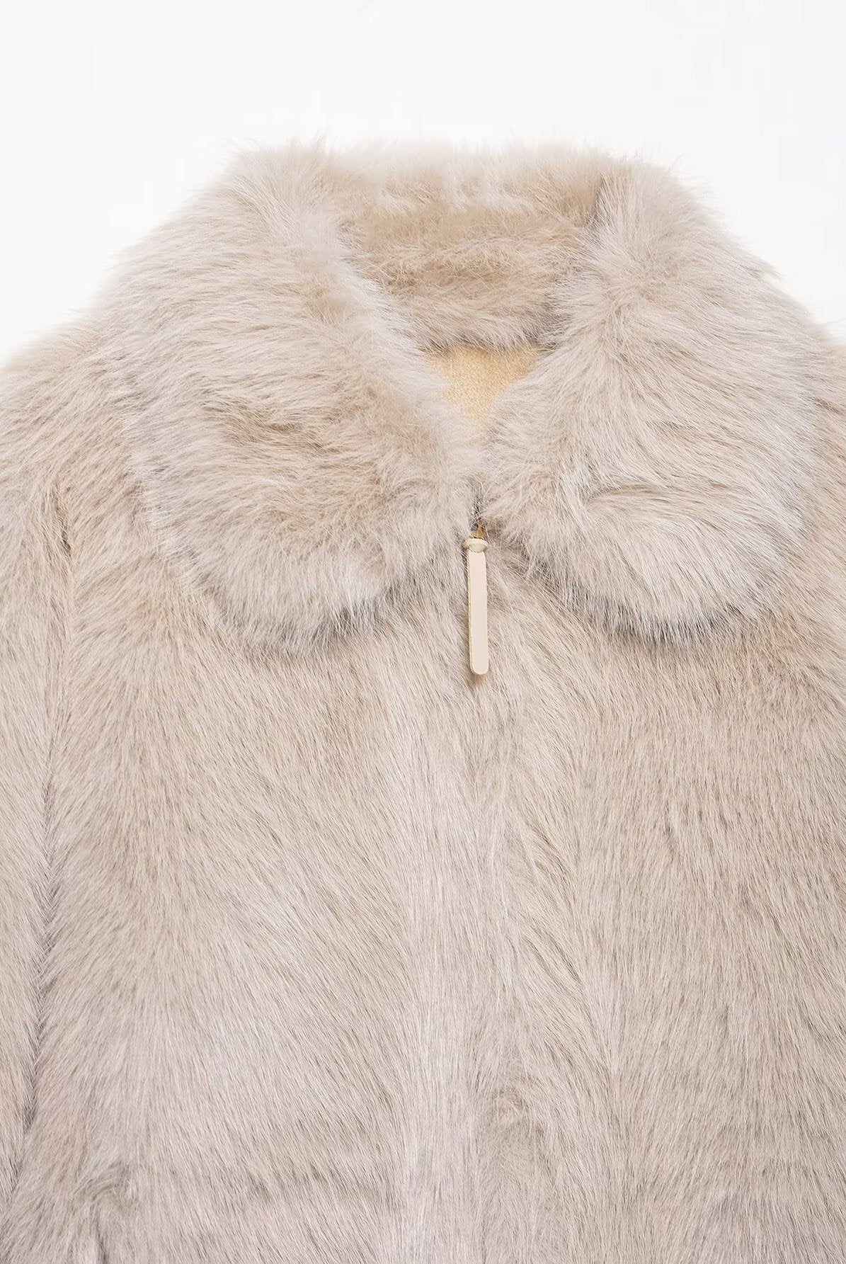 Fashionable Langry cream faux fur wool jacket with collar and zipper