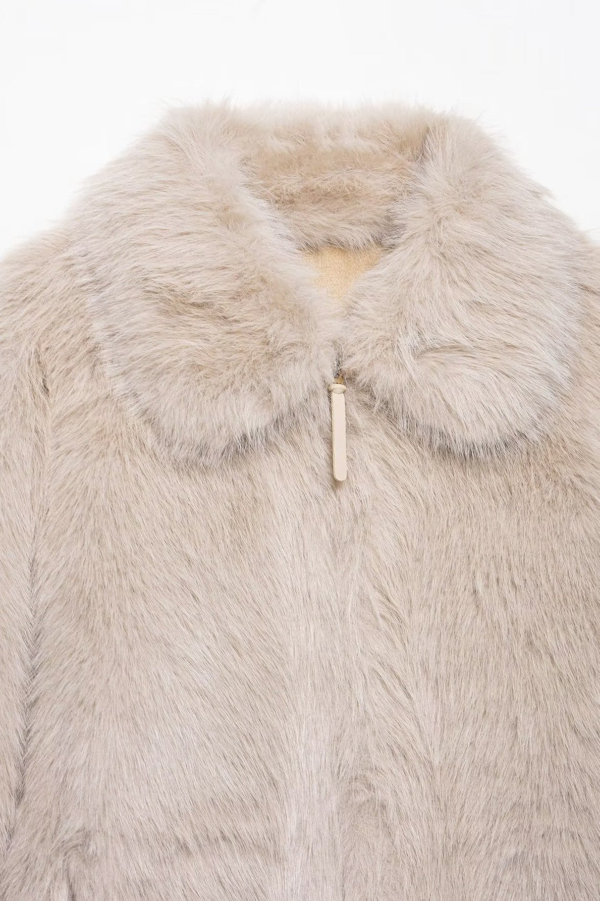 Fashionable Langry cream faux fur wool jacket with collar and zipper