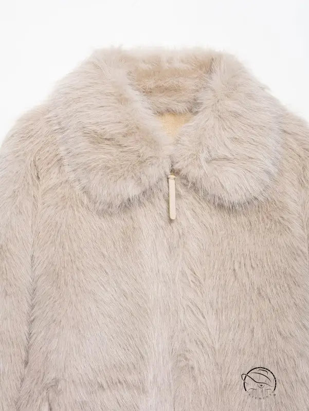 Fashionable Langry cream faux fur wool jacket with collar and zipper