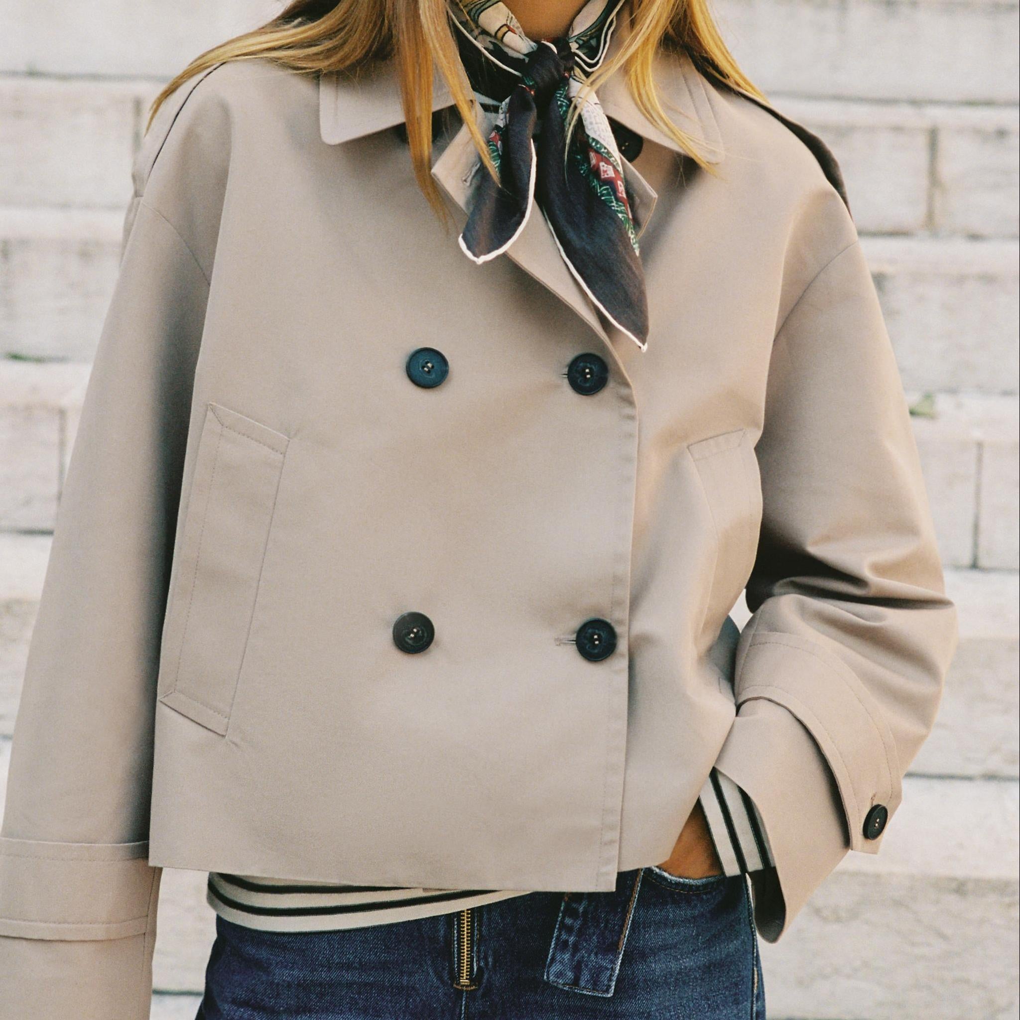 Beige double-breasted blazer with black buttons, enchanting Langry fashion scarf