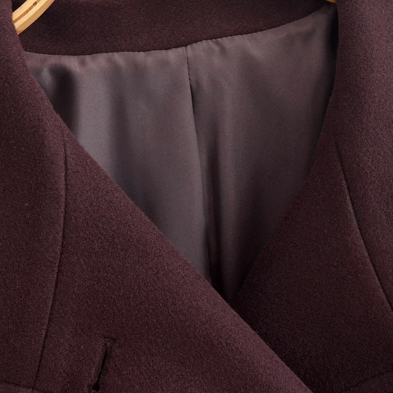 Langry fashion brown wool overcoat with notched lapels and single button