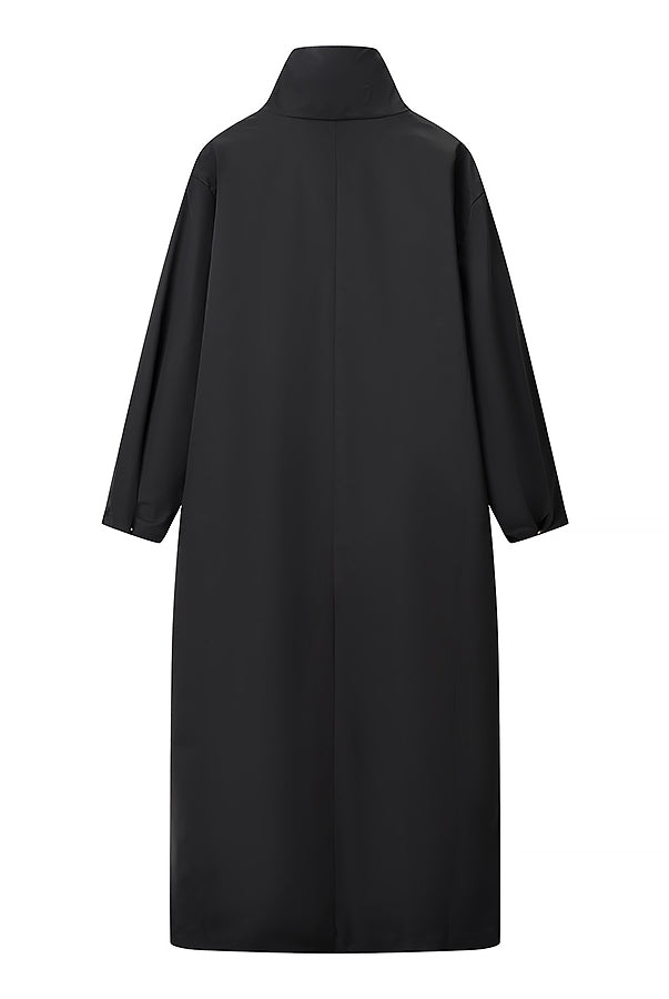 Fashionable long langry trench coat in black with sleeves and buttons