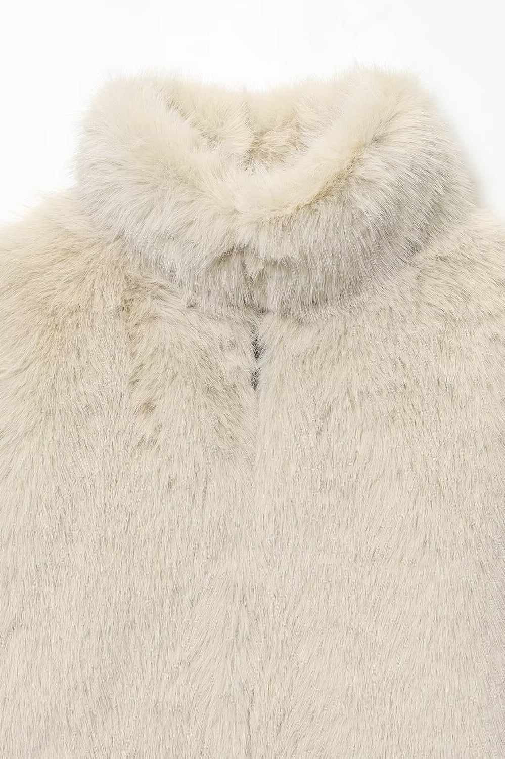 Cream faux fur coat with high collar and long sleeves in Langry fashion