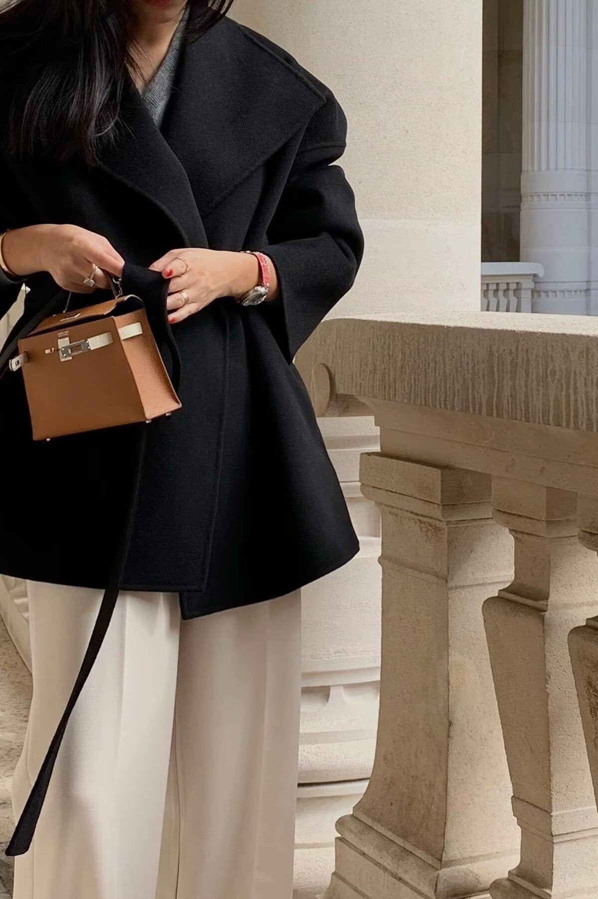 Elegant Langry fashion woolen coat with brown Hermes Kelly bag
