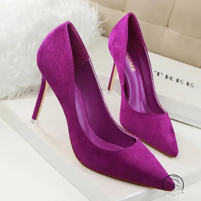 Simple stiletto purple high heel pumps with pointed toes and thin heels