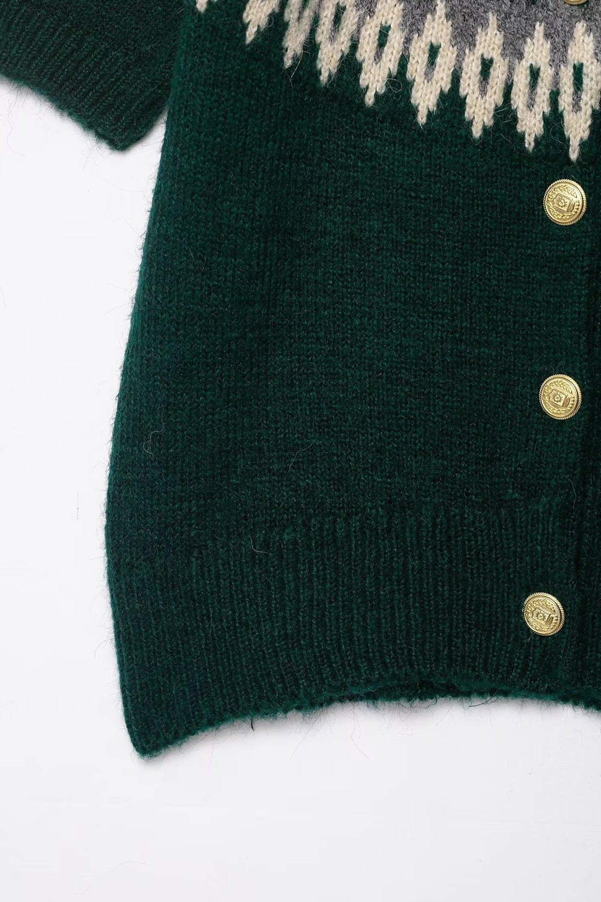 Short sleeve jacquard knitted coat in green white pattern with gold buttons