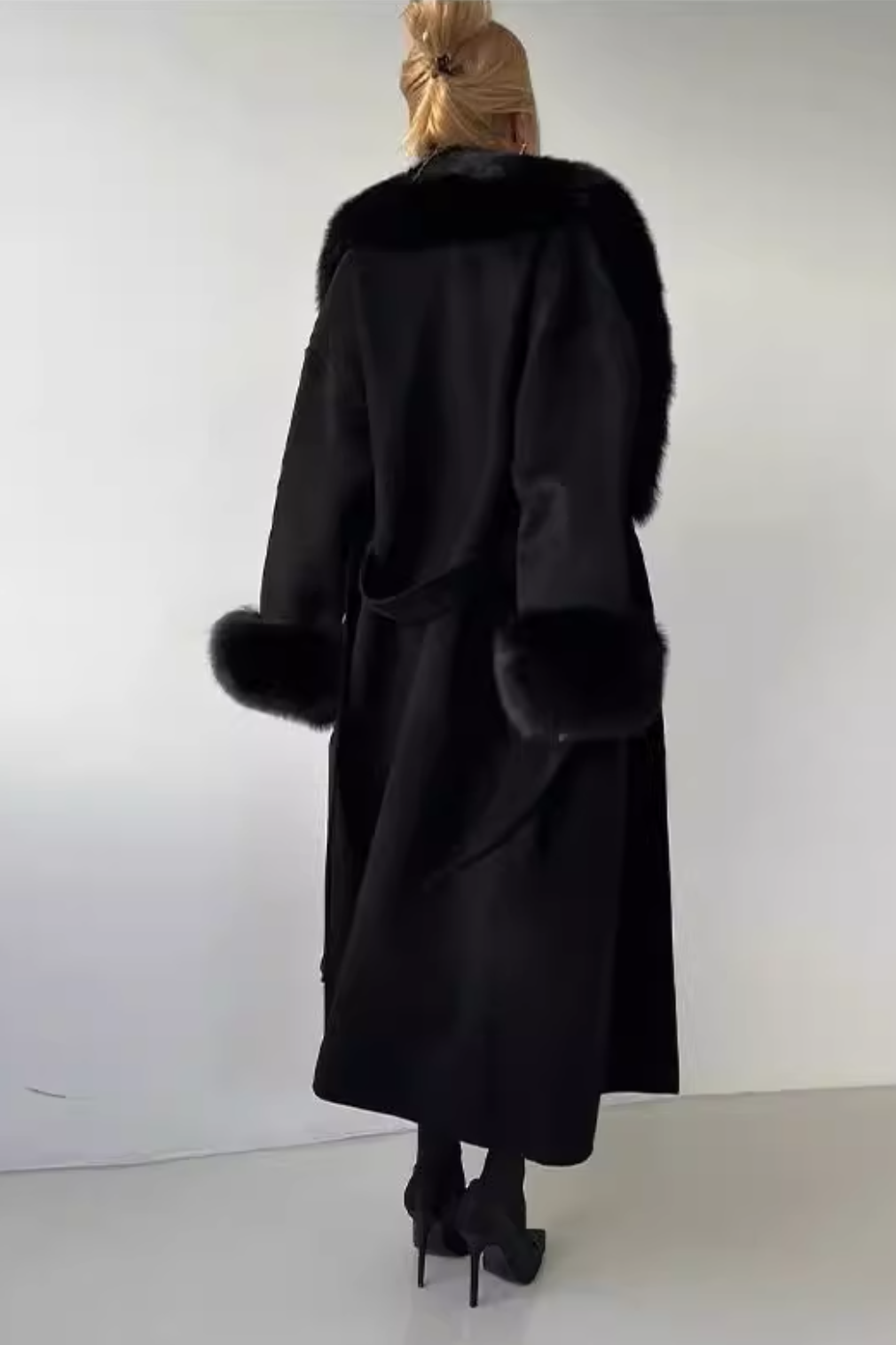Langry fashion big fur collar belt woolen coat in black