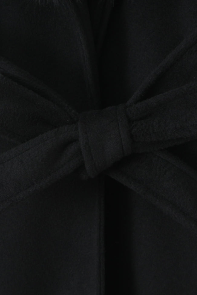 Langry fashion white silk bow tie with black knot for woolen coat