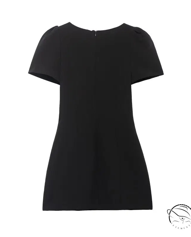 Enchanting short pleated pocket dress in black with puffed shoulders and back zipper