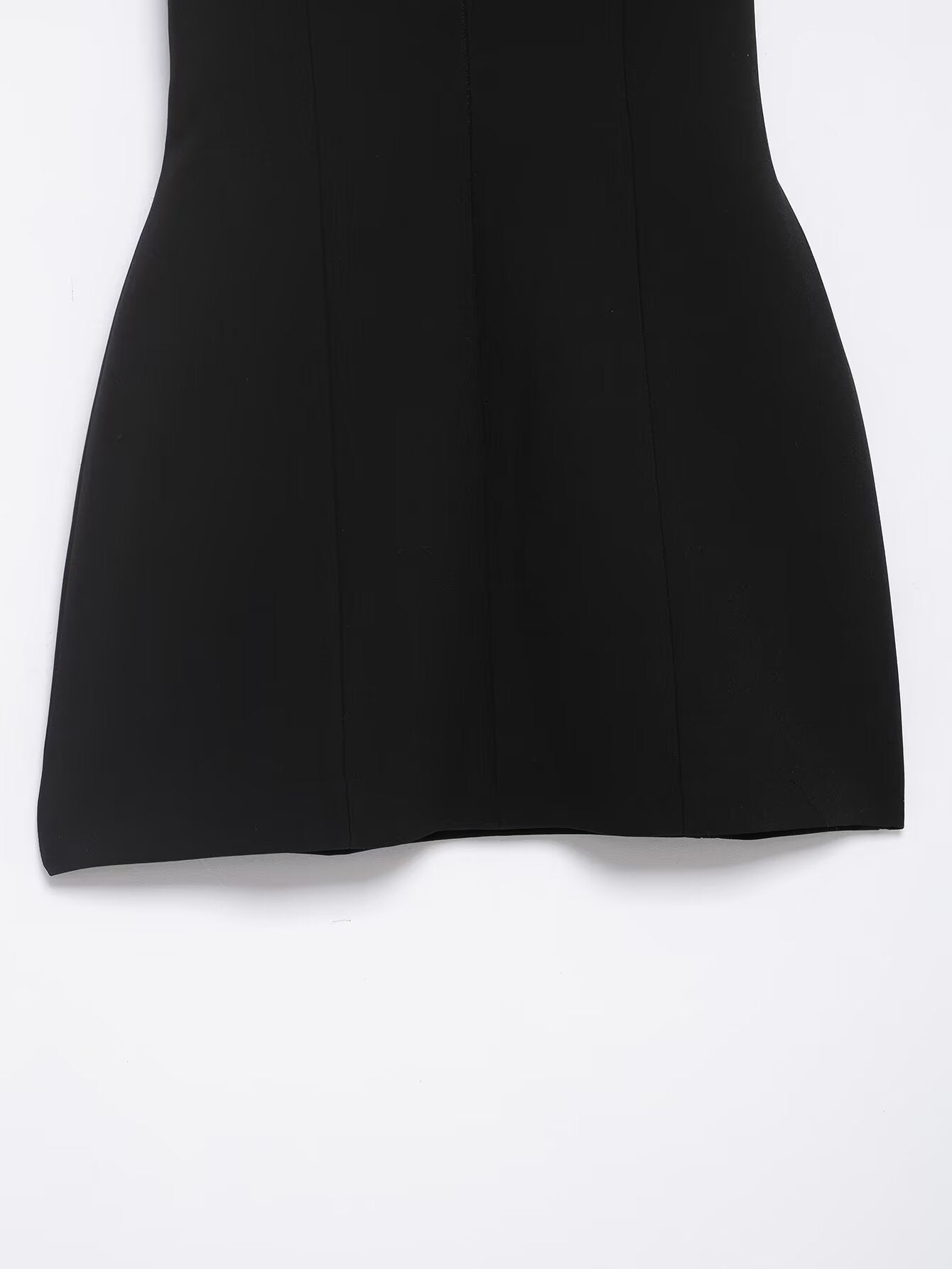 Elegant langry black pleated skirt dress in minimalist fashion