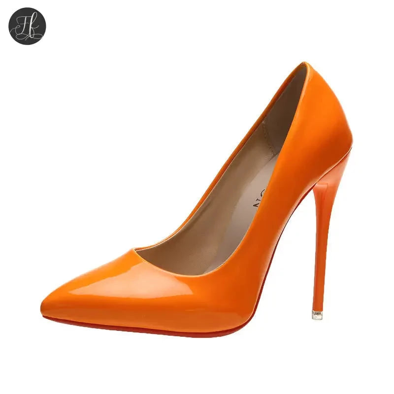 SLEEK PATENT LEATHER STILETTO HIGH HEELS-VETEMENTS