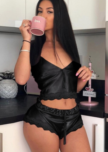 Pink love ceramic mug in Langry fashion pajamas set