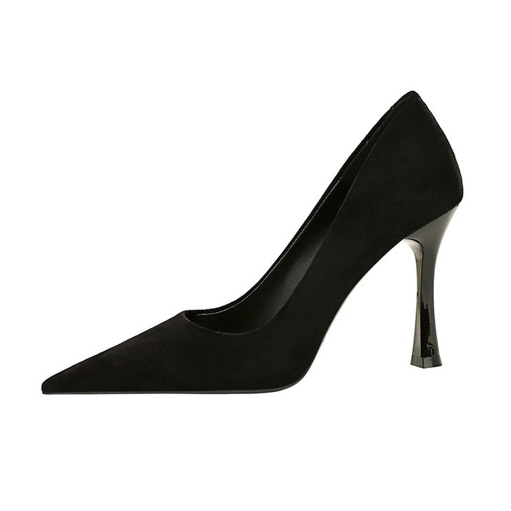 Classic black pointed-toe stiletto pump from Langry, ideal for formal fashion occasions