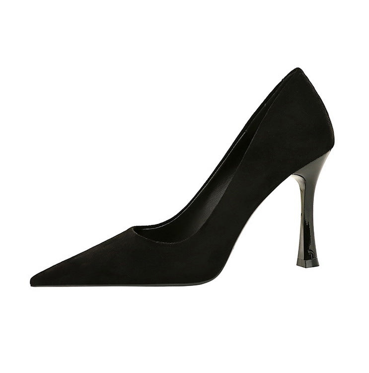 Classic black pointed-toe stiletto pump from Langry, ideal for formal fashion occasions