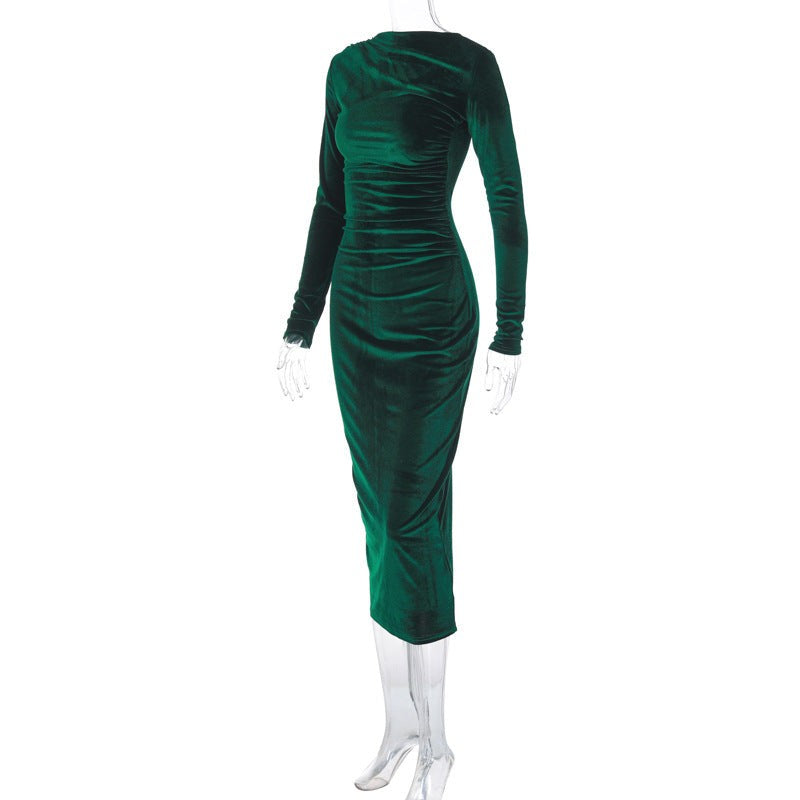 Emerald green velvet long-sleeved slim pleated dress for a sexy slim pleated look