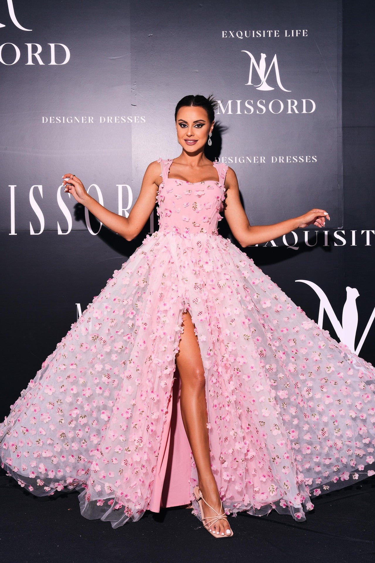 Elegant pink floral gown featuring an elegant square collar and bohemian wide hem