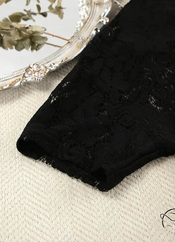Black short-sleeved lace top with slit shorts in pajamas lace design fashionable