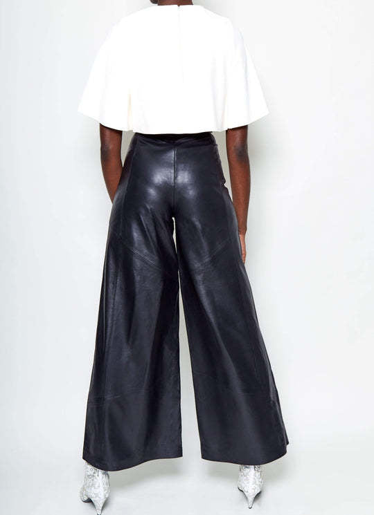Women’s black faux leather wide-leg bell bottom pants showcasing trendy langry fashion style