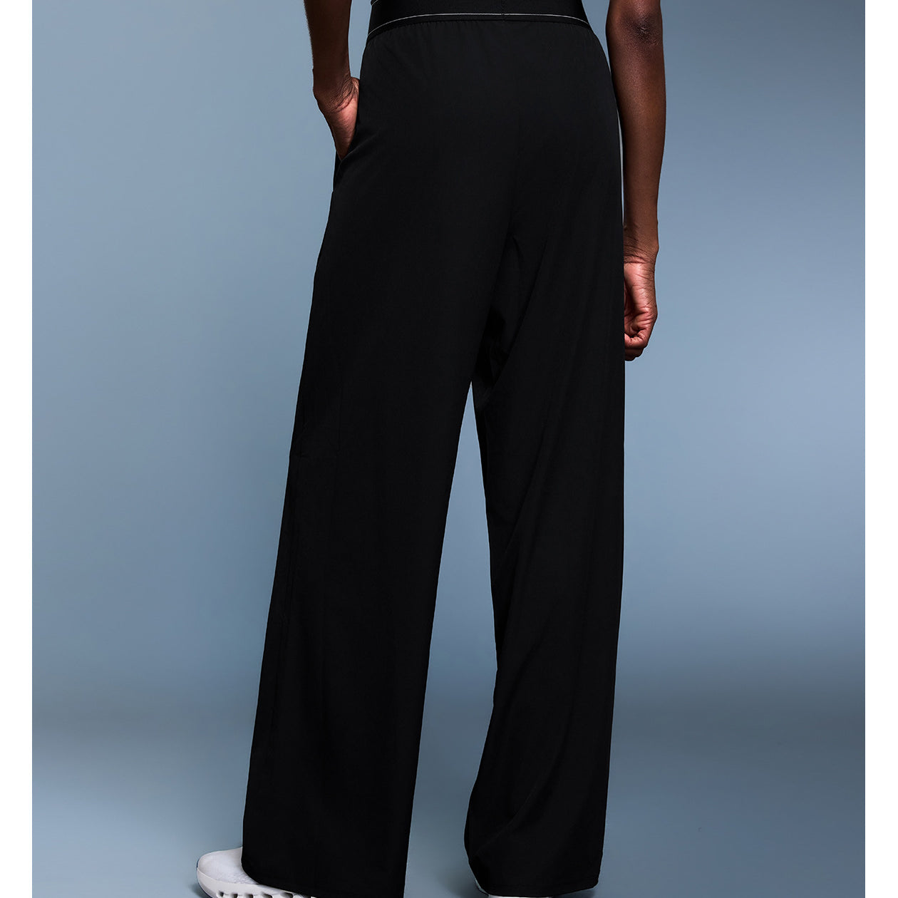 Black langry fashion sweatpants with elastic waistband