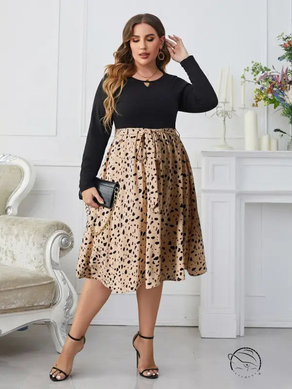 Polka dot printing loose dress: plus-size black top with animal print skirt