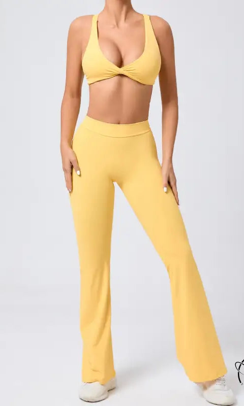 Peach hip raise tight brushed yoga clothes with yellow high-waisted ribbed pants and white sneakers