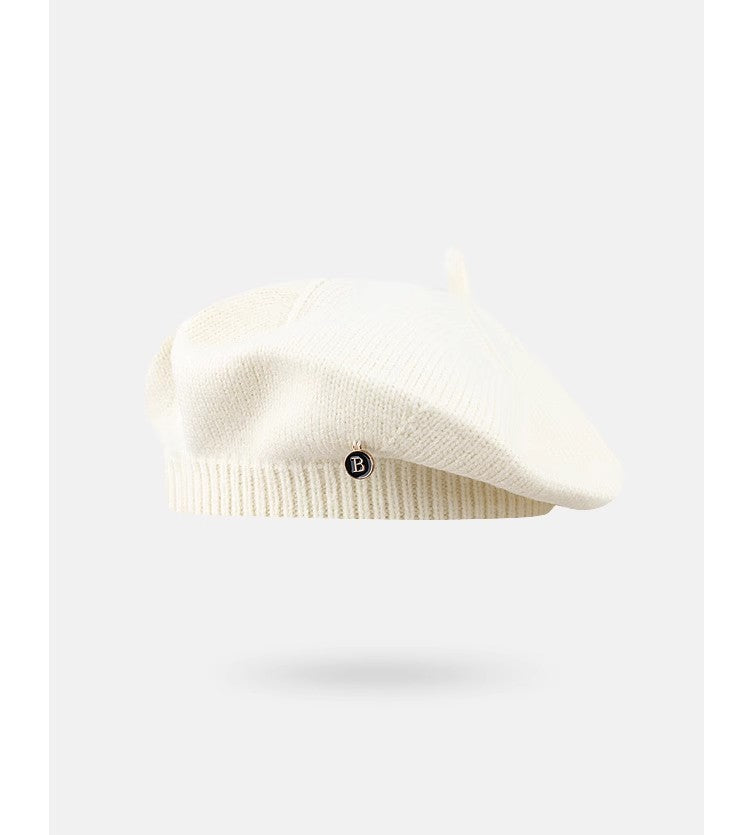 White knitted beret from the Knitted Korean Small Painter Cloud Hat collection, stylish fashion ملابس
