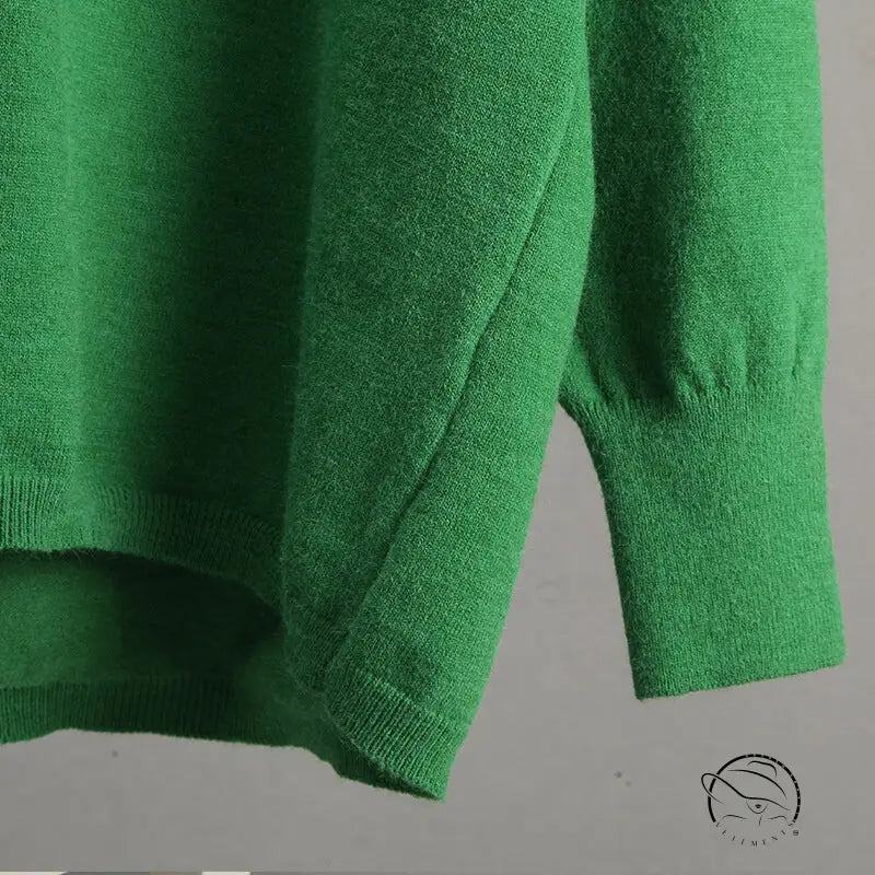 Bright green langry fashion knitted sweater with polo collar and ribbed cuffs