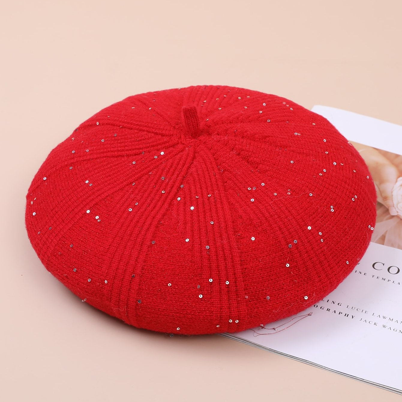 Red knitted beret with gold sequins, stylish winter fashion accessory for ملابس