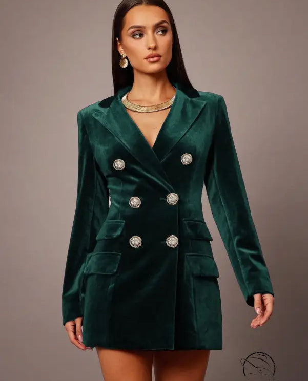 Elegant emerald green velvet blazer in langry fashion style