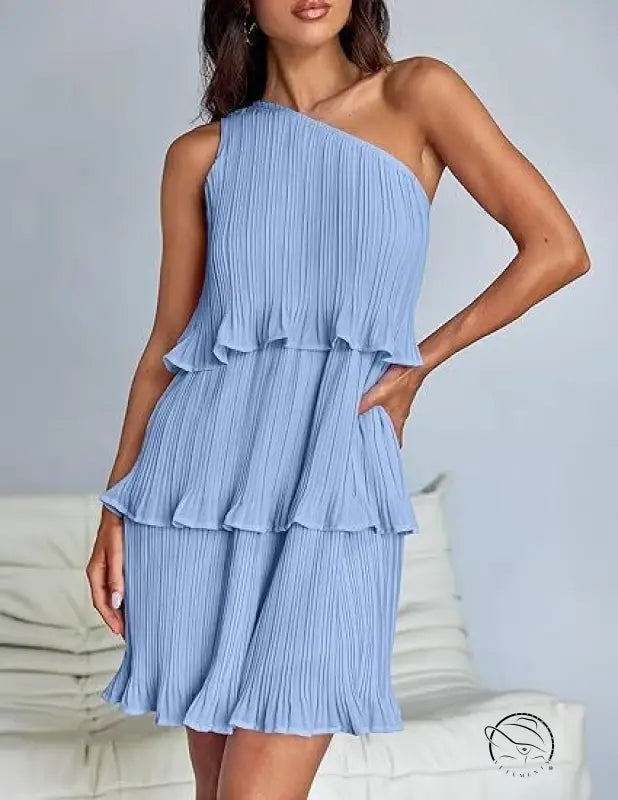 Stunning shoulder light blue pleated one-shoulder dress with layered stitching