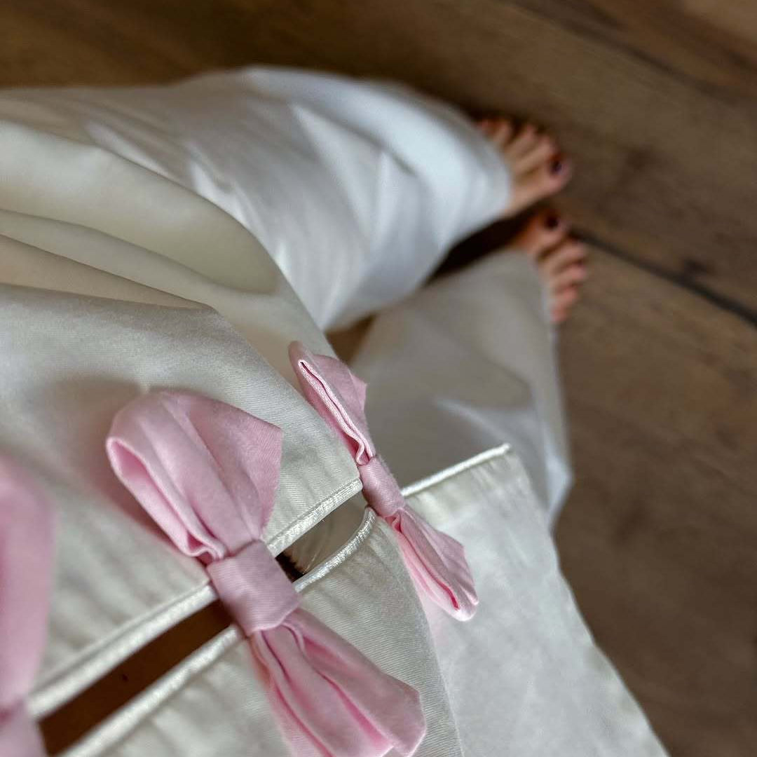 White and pink satin ribbon bow on Langry fashion pajamas set