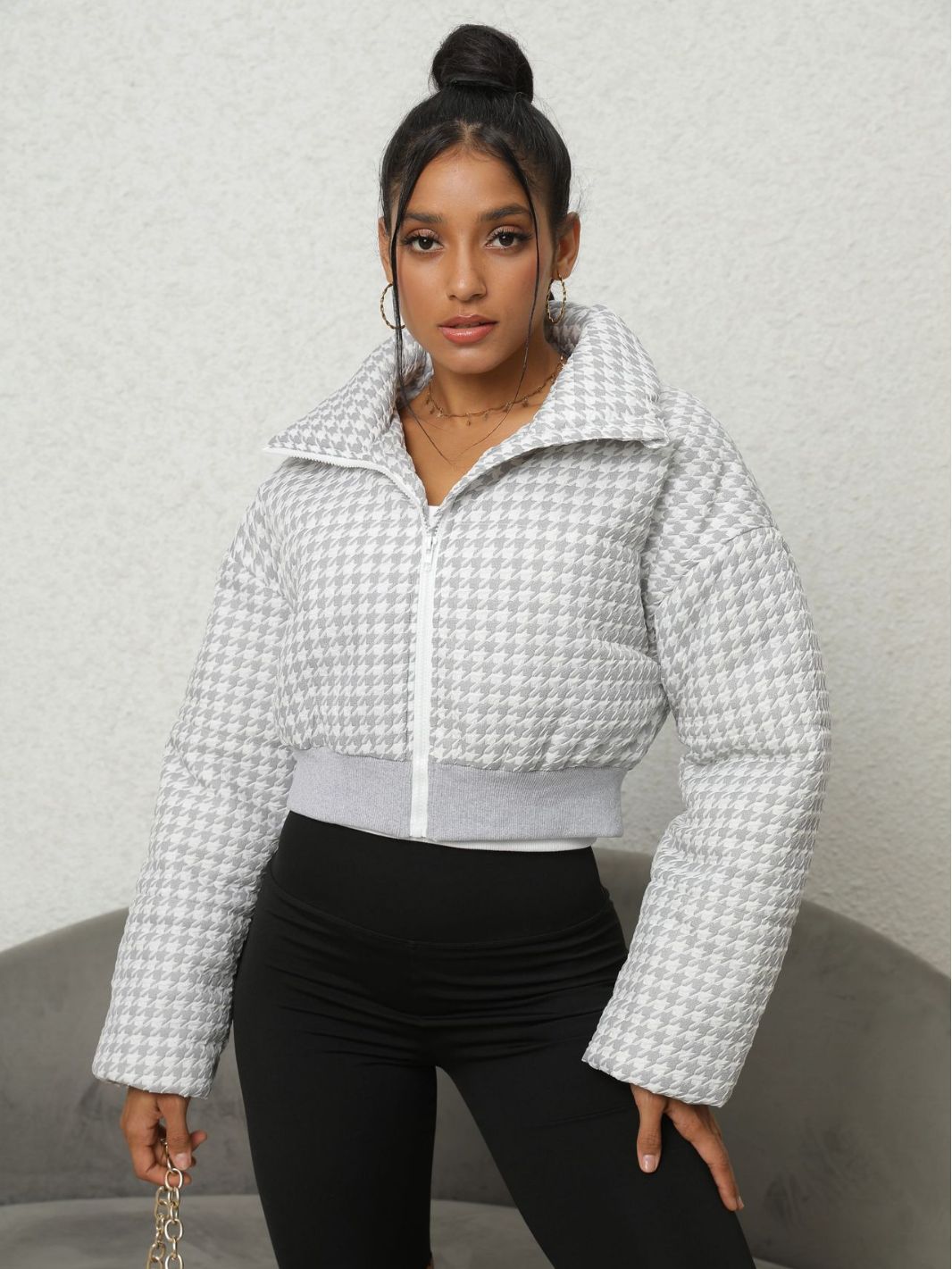 Houndstooth cropped puffer jacket from Langry, a stylish addition to your ملابس collection