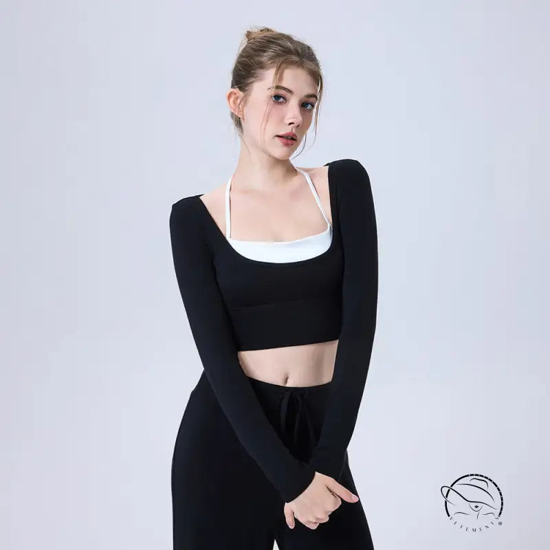 Black langry yoga running top in fitted stretchy fabric for fashion ملابس