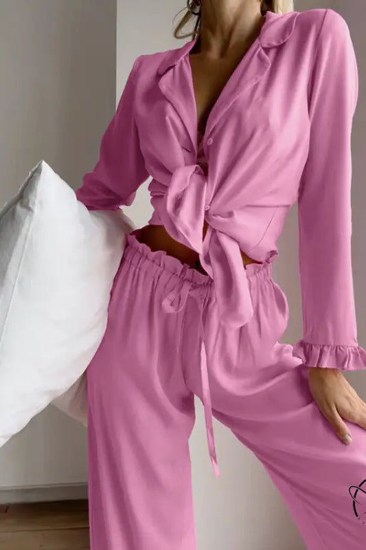 Casual loose comfortable langry fashion pajamas in soft pink satin with ruffles