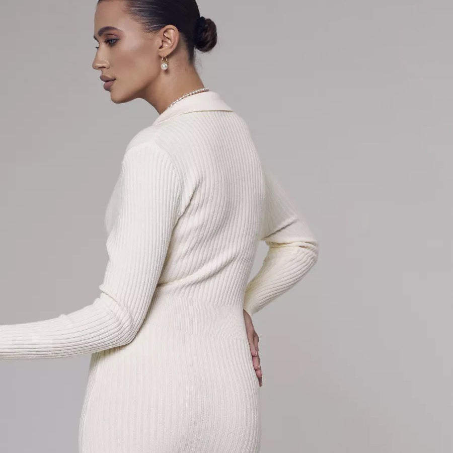 Cream-colored ribbed knitted dress with elegant polo collar for autumn winter elegance